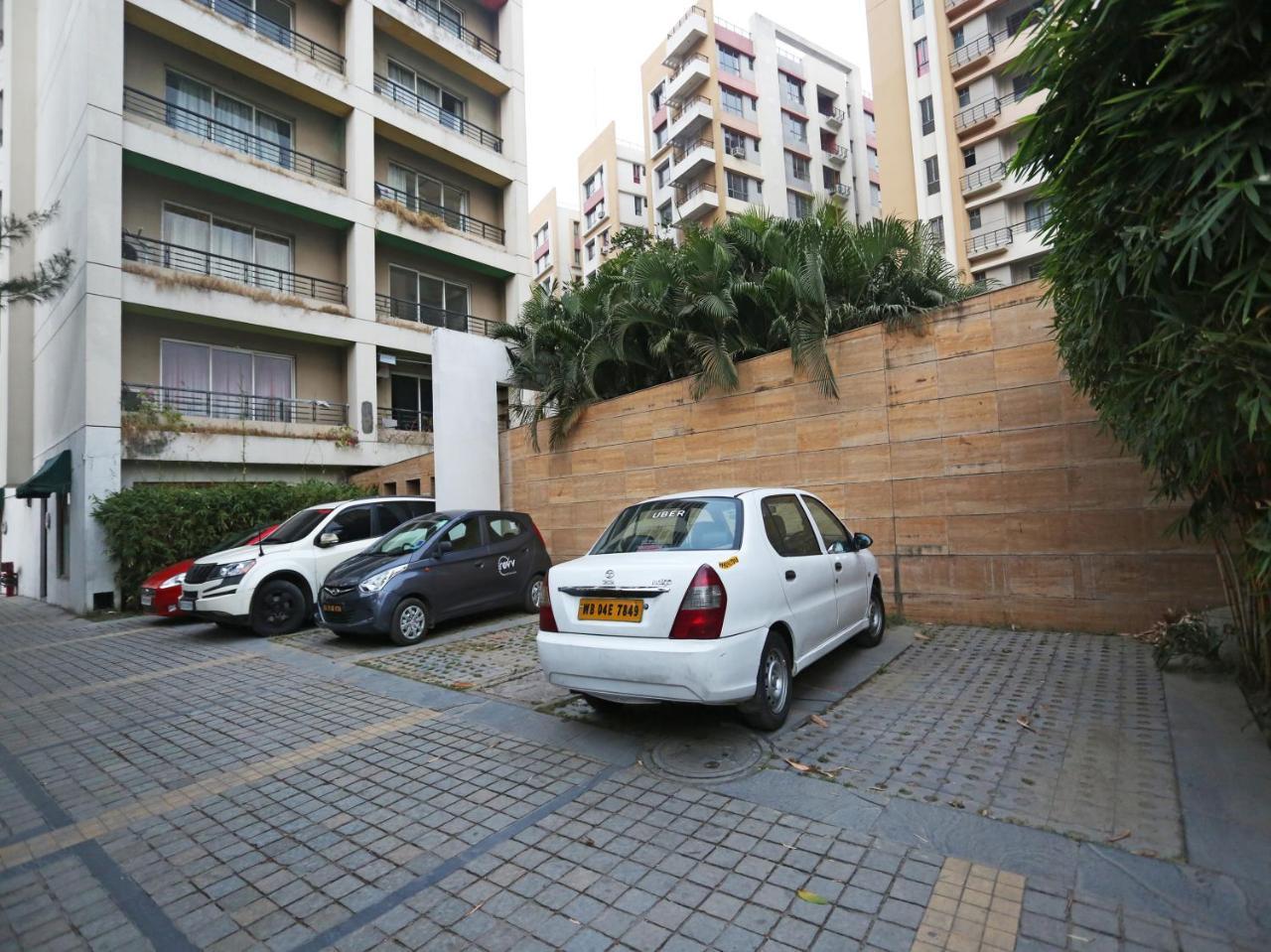 Capital O 10212 Hotel West Willows Xanadu Calcutá Exterior foto